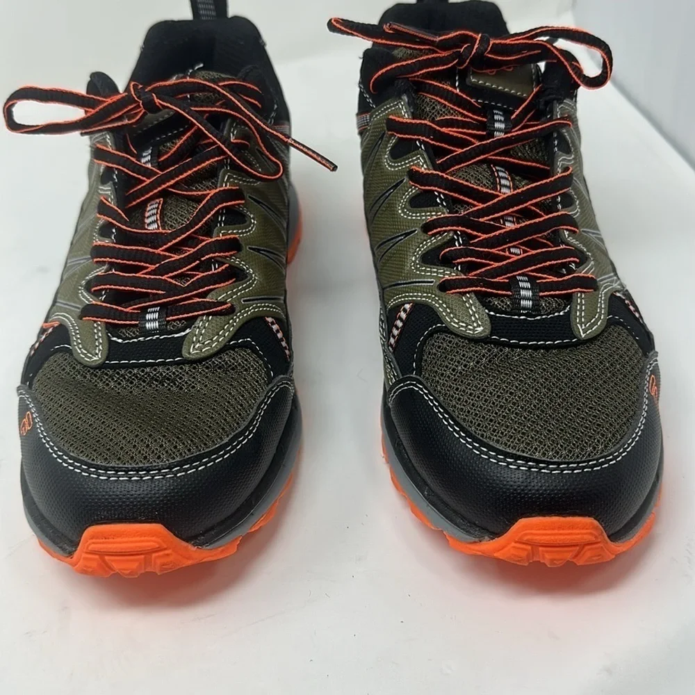 Fila Trail shoes Size 9-9 1/2